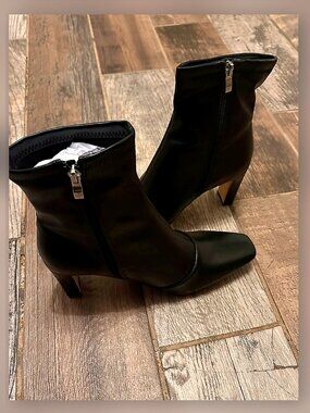 Casual boots